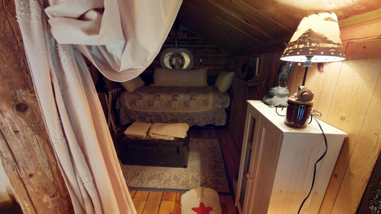Cabin By The Creek With High Speed Wifi Red River Exterior foto